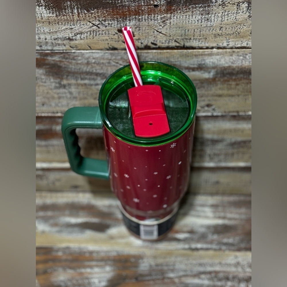 🎄2024 40 oz Bucee’s Christmas Tumbler🎄 - Picture 7 of 13